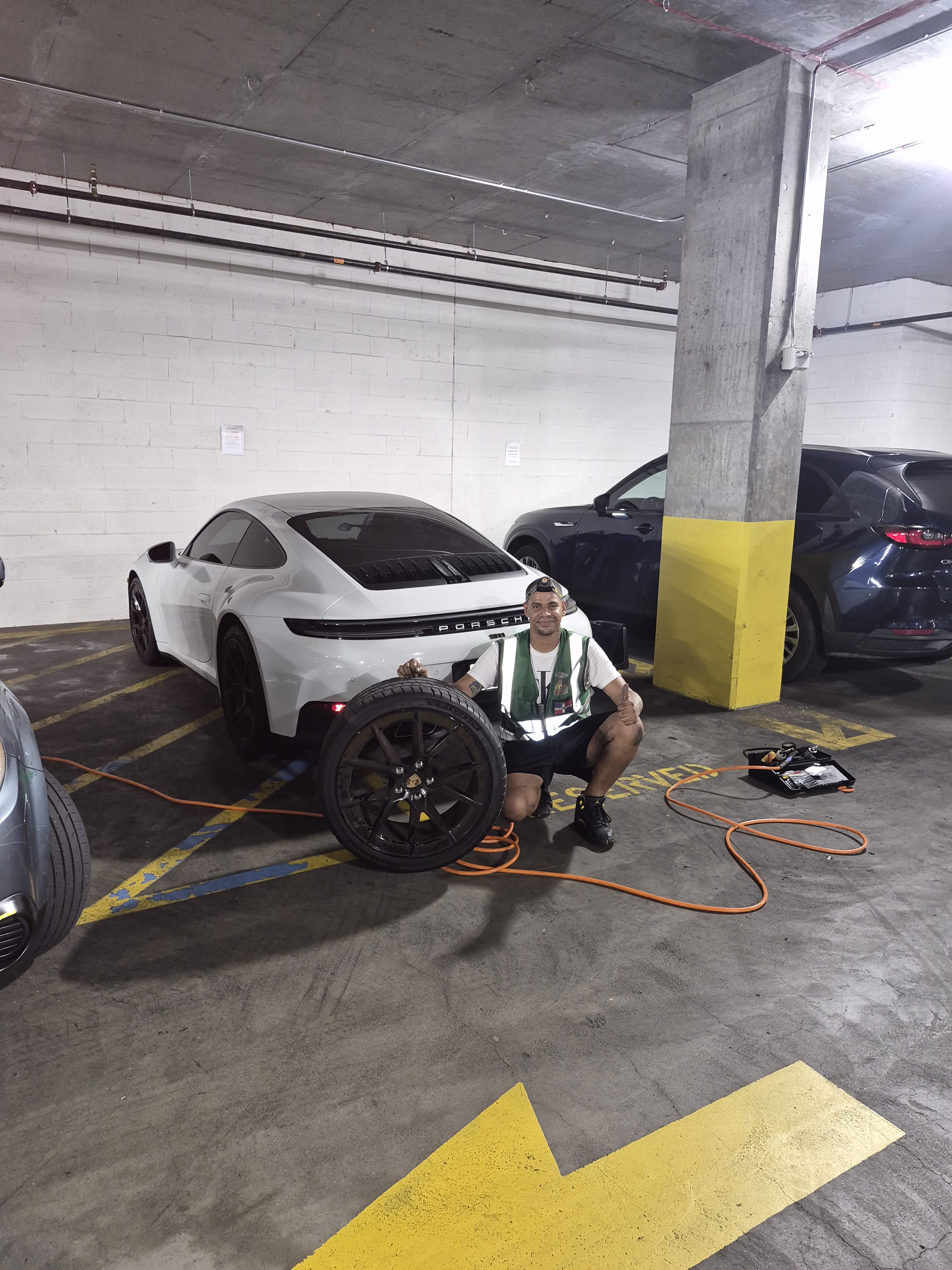 Why Hudson County Drivers Rely on Happy Road Services for Roadside Assistance