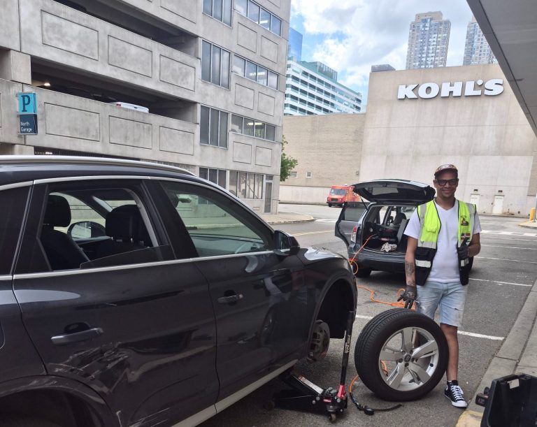 Mobile tire change in Jersey City NJ , Hudson County Done By Happy Road Services
