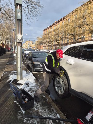 Flat tire repair |tire change in Hoboken NJ roadside service