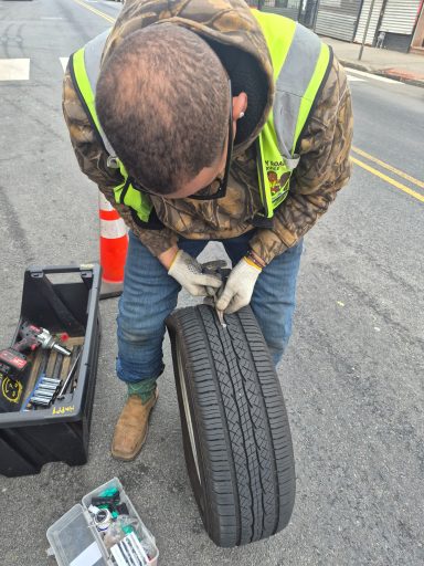Happy Road Services  24/7 roadside assistance Tire Change / Tire Repair in JERSEY CITY NJ 