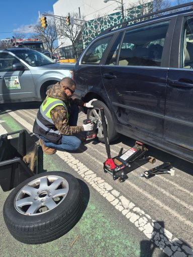 Happy Road Services  24/7 roadside assistance Tire Change / Tire Repair in JERSEY CITY NJ 